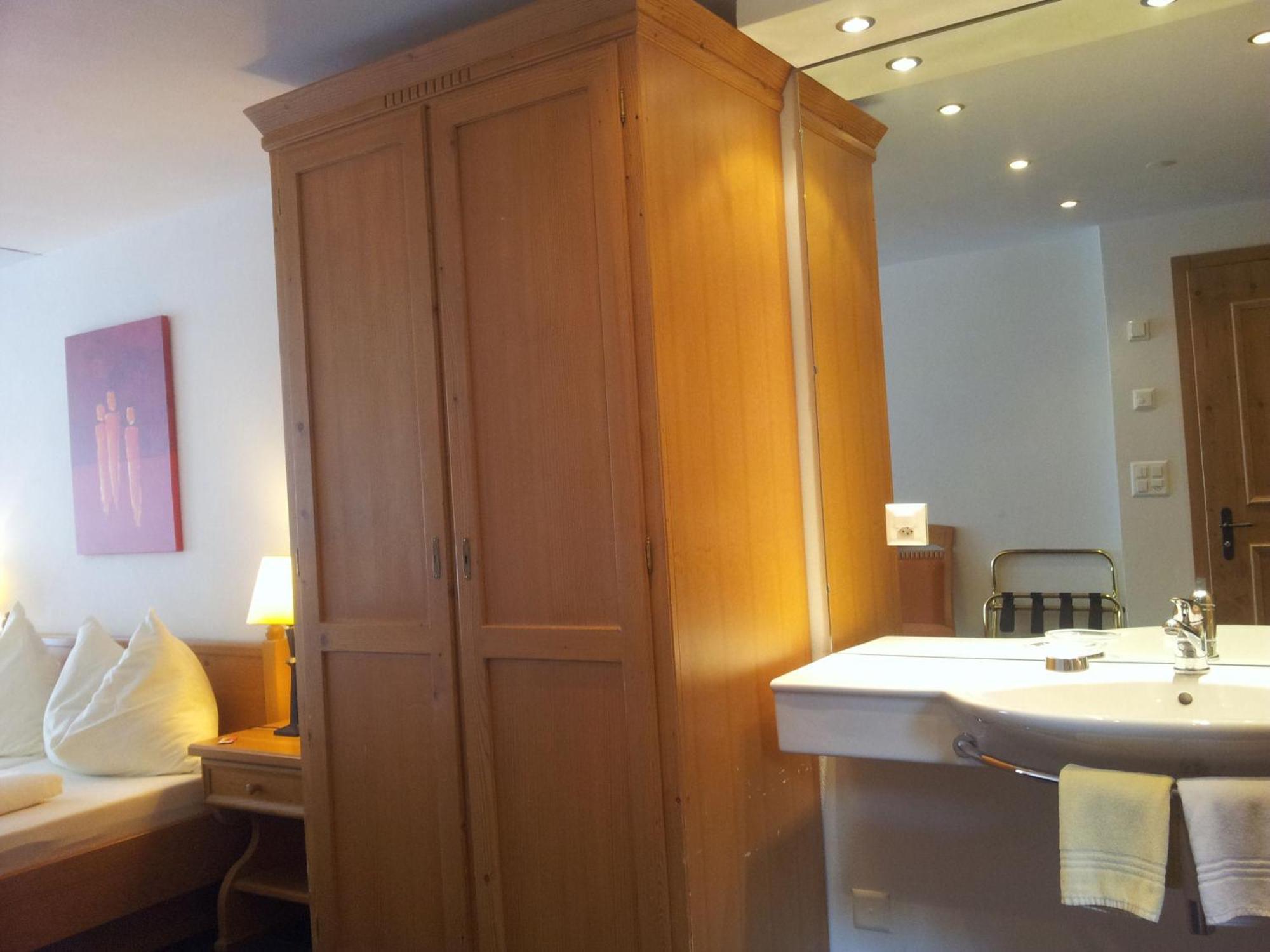 Hotel Dufour Chalet - Adults Only Zermatt Ruang foto