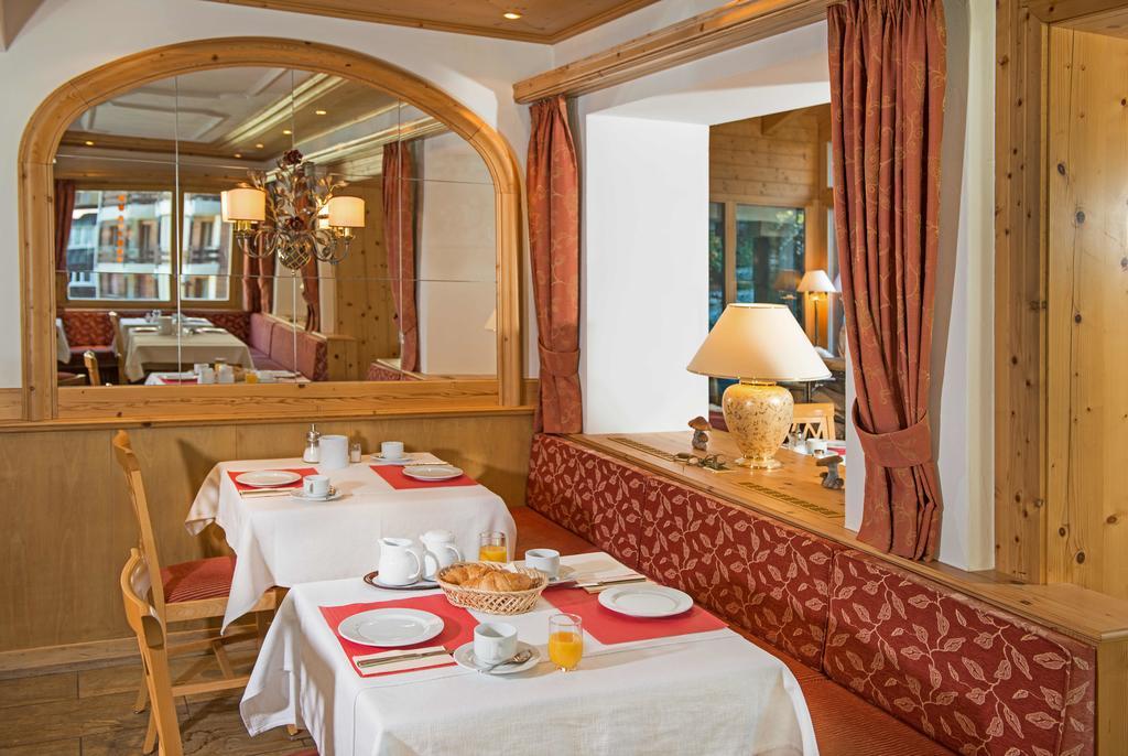 Hotel Dufour Chalet - Adults Only Zermatt Bagian luar foto