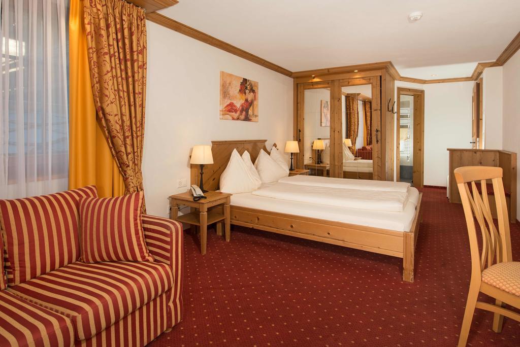 Hotel Dufour Chalet - Adults Only Zermatt Bagian luar foto